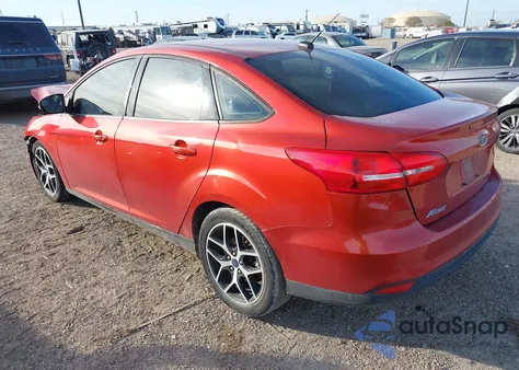 2018 Ford Focus Sel z USA, uszkodzony, nr VIN 1FADP3H28JL259121